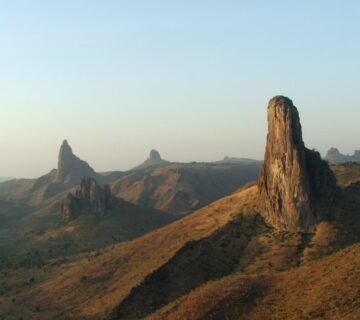 Mandara Mountains   panoramio 1 822x617 1 360x320