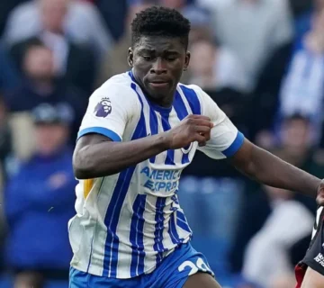 Carlos baleba 360x320