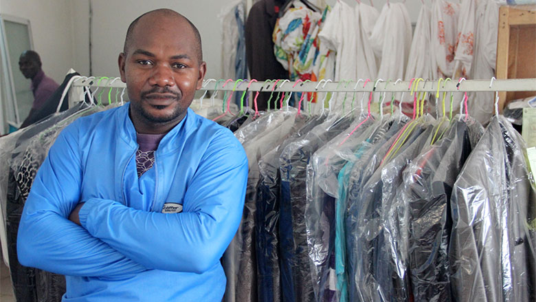 Ga encouraging and developing the entrepreneurial skills of gabonese youth a success story photo 02 780x439 1