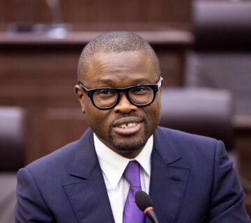 90830579 63977569 360x320