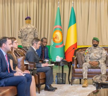 569897361 1246548267511479 7673052392751514211 n 360x320