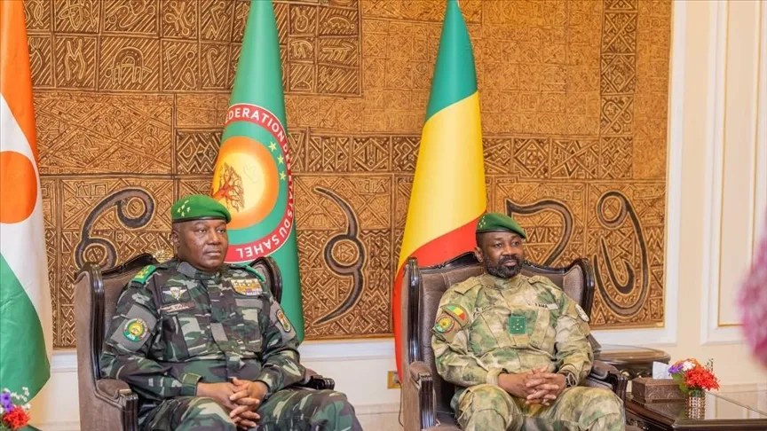 Thumbs b c 5c1a3b34fe820b17a6e04eb963e542d5