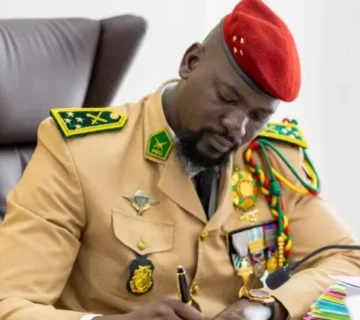 Doumbouya general Mamadi Decret 1024x683 1 750x430 1 360x320