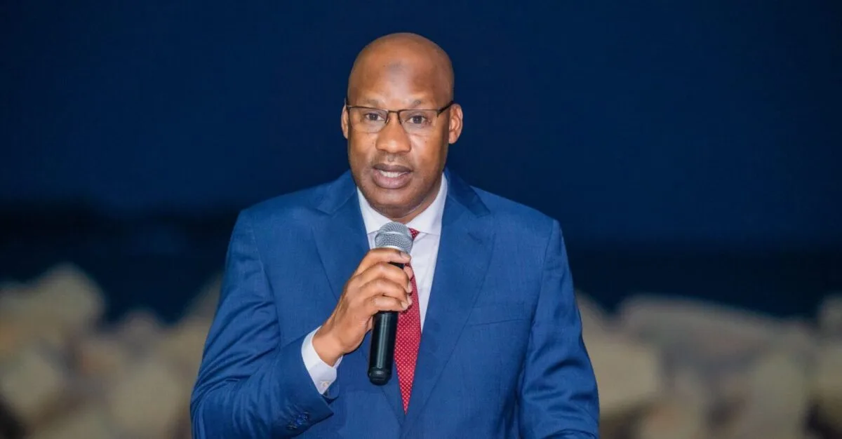 Ministre de la Sante Ibrahima Sy e1762949528503 1200x626 jpg