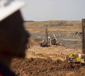 0150469946808 web tete 360x320