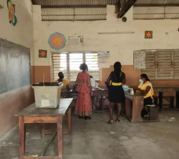 Benin vote 3 360x320