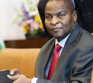 Faustin archange touadera 696x392 1 360x320