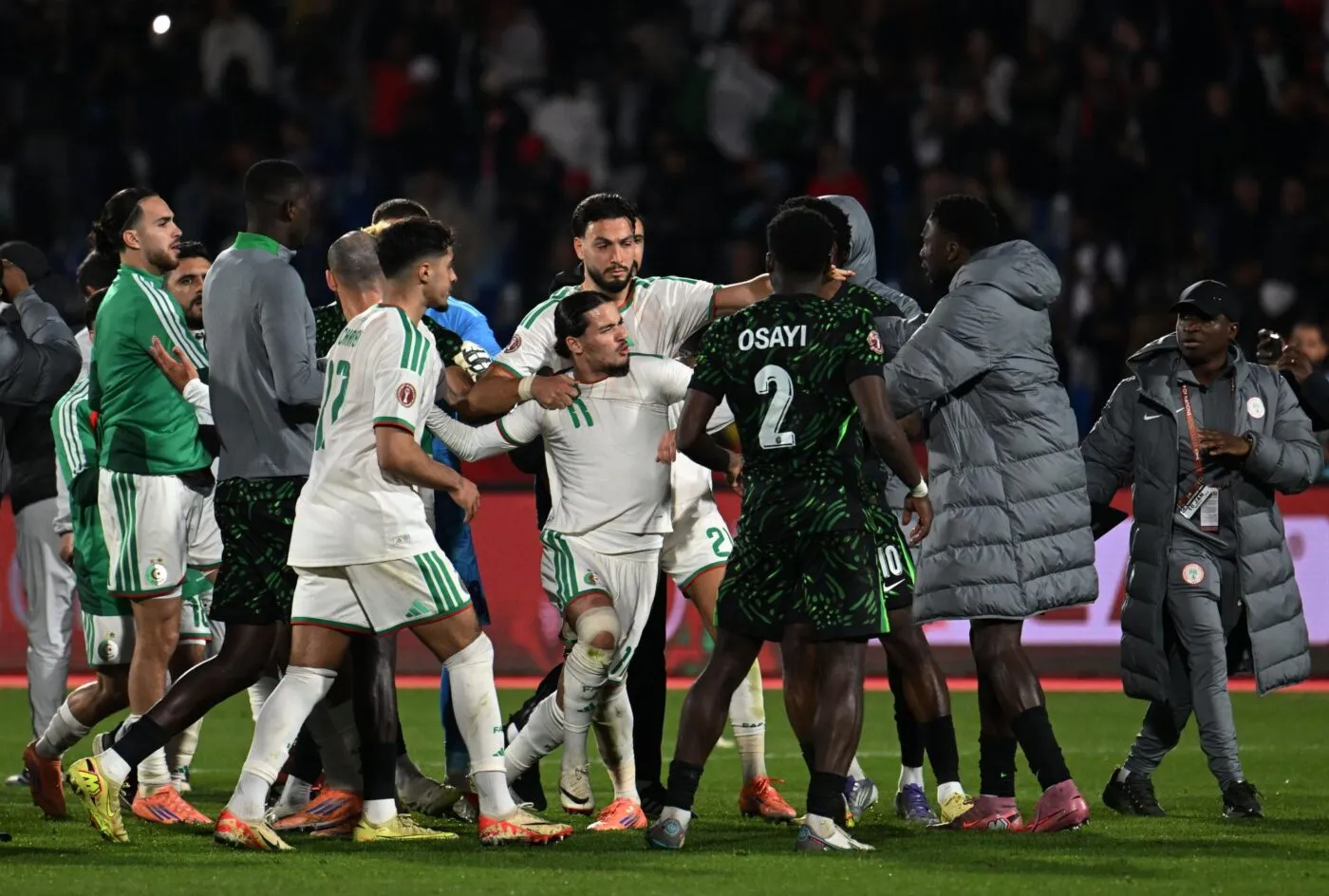 L algerie n en demord pas sur l arbitrage du match contre le nigeria
