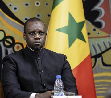 2d6aya 29162588 360x320