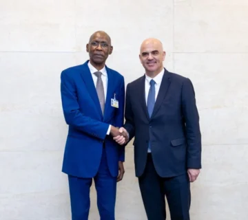 Le ministre des Affaires etrangeres Cheikh Niang en Europe 1200x800 jpeg 360x320