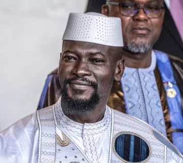 9942ed901a3d172ac292b8cb0e54ee72b66ac04fe0cbde3d5aecad9487ea7216 360x320