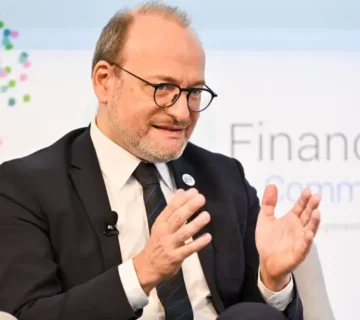 Remy Rioux 2 360x320