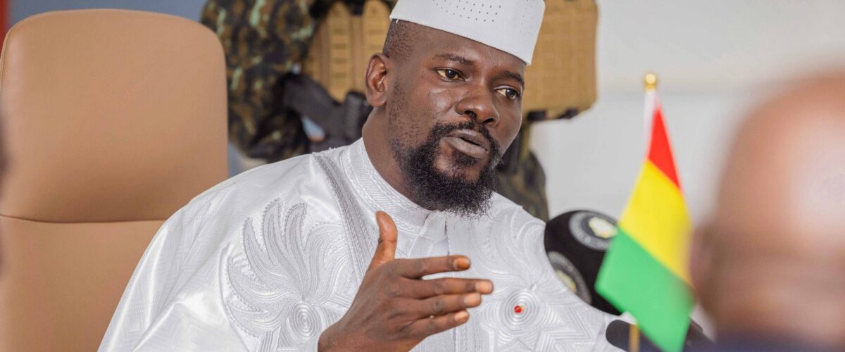 Guinée : Le Président de la République, S E Mamadi Doumbouya engage une rupture historique avec l’exportation d’or brut 