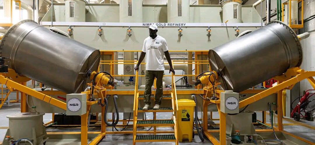 Guinée : S E Mamadi Doumbouya impose le raffinage local de l&rsquo;or avant toute exportation 