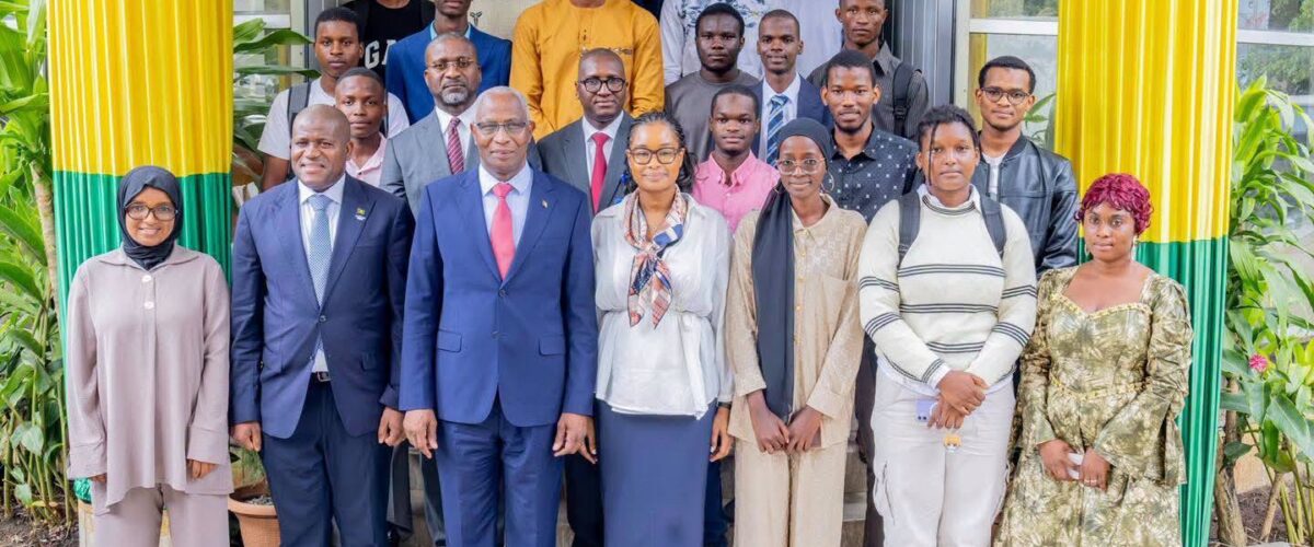 Guinée : Amadou Oury Bah félicite les 26 lauréats admis dans les grandes écoles africaines de statistique 