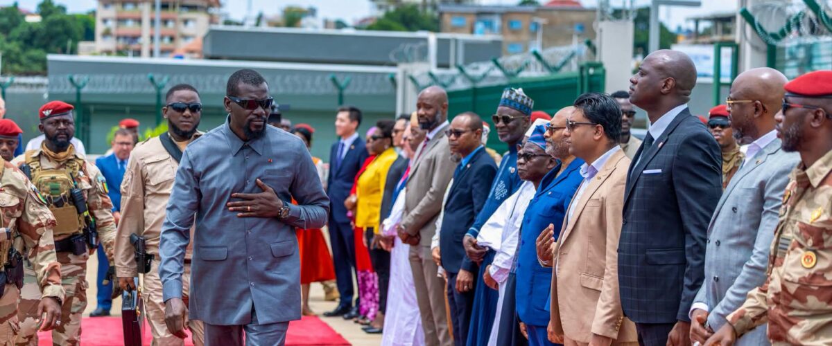 Guinée : S E Mamadi Doumbouya regagne Conakry après une visite d’État en Côte d’Ivoire 
