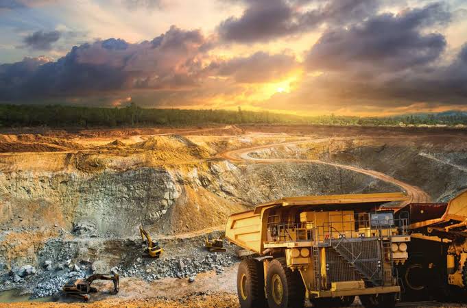 Ghana : les autorités renforcent les contrôles dans le secteur minier après des incidents environnementaux 