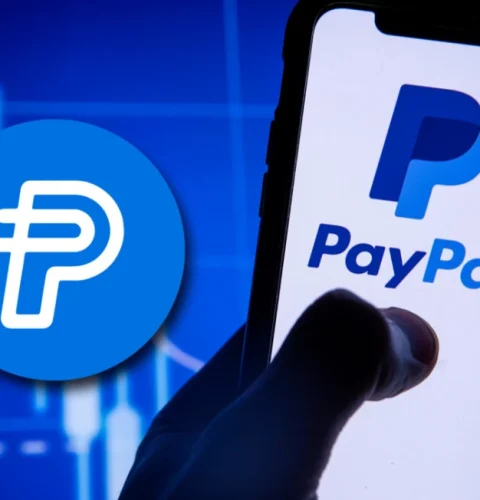 V4_Paypal_PYUSD_Bourse_Crypto-1250x703