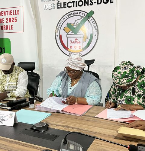 received_1227375896235916-scaled